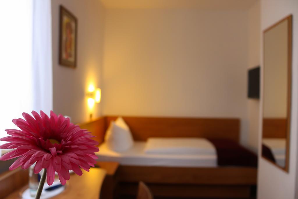 City Hotel Journal วอล์ฟสบวร์ก ภายนอก รูปภาพ